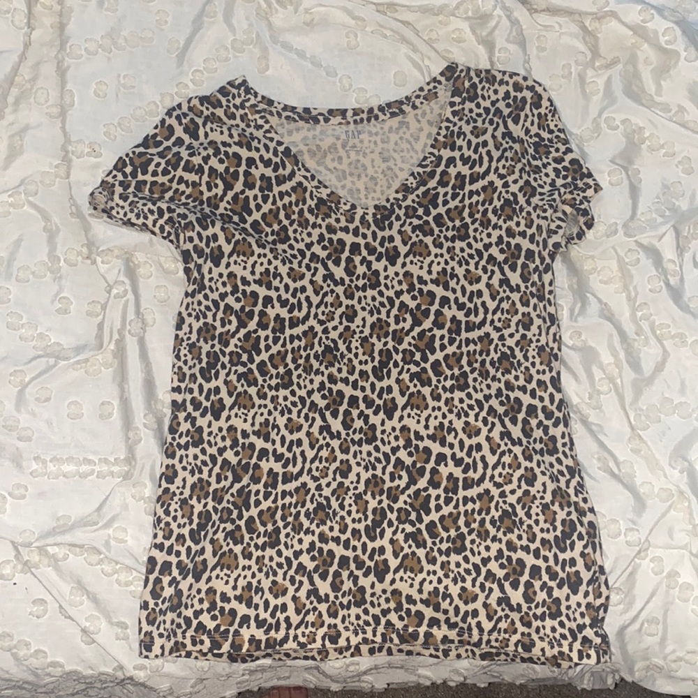 cheetah t-shirt, size M